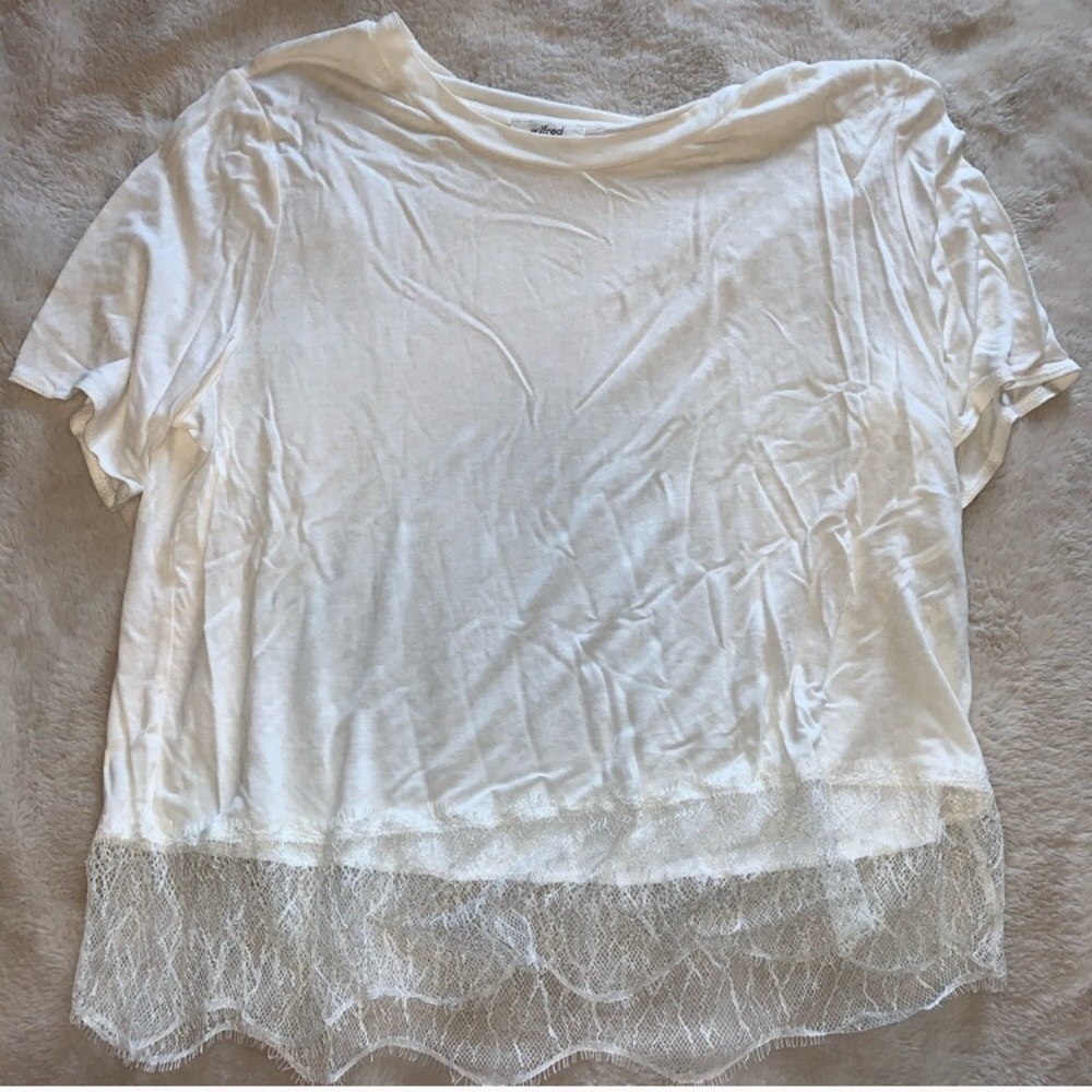 Wilfred tee shirt with lace trim